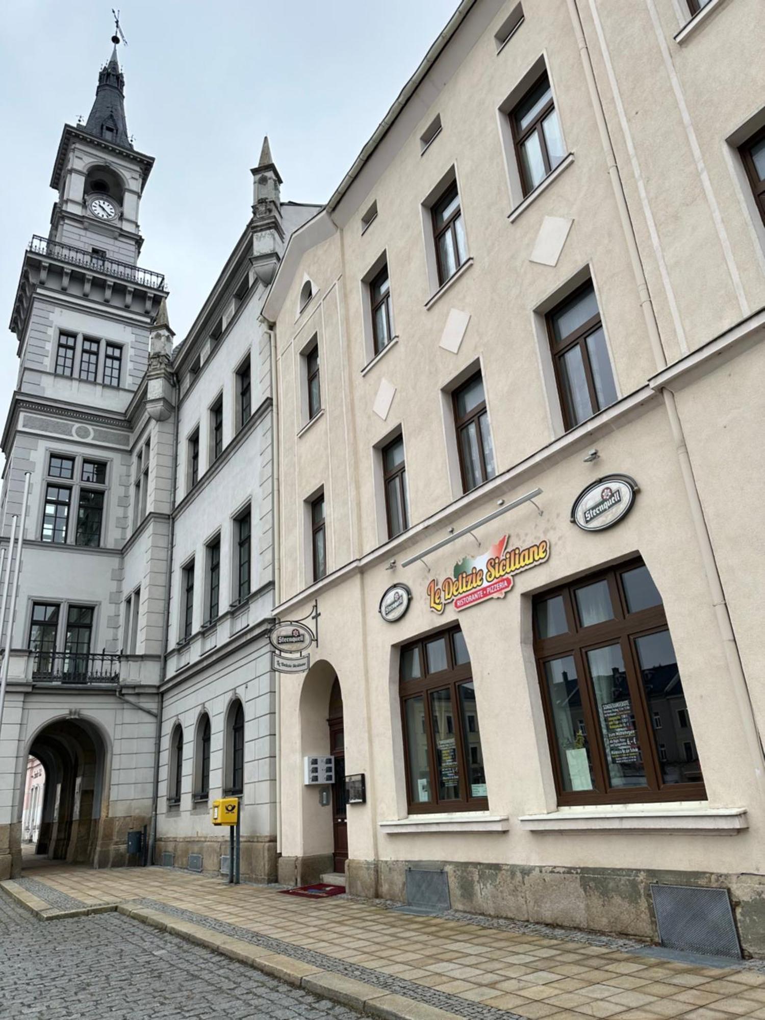 Kleinzimmer Am Markt Oelsnitz  Zewnętrze zdjęcie