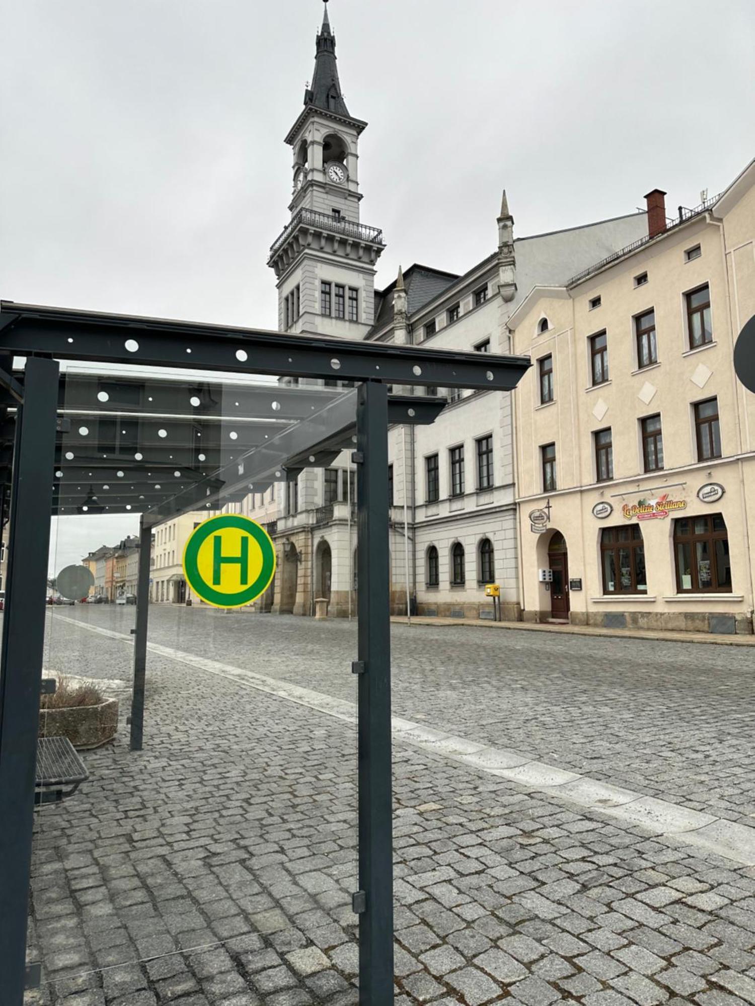 Kleinzimmer Am Markt Oelsnitz  Zewnętrze zdjęcie